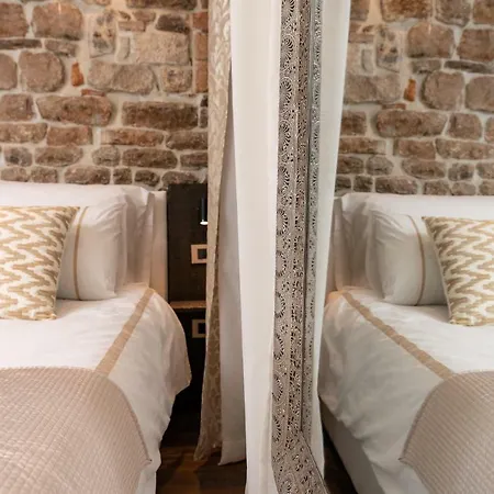 Gostinjska kuća Ziggy Star In Diocletian Palace 3*